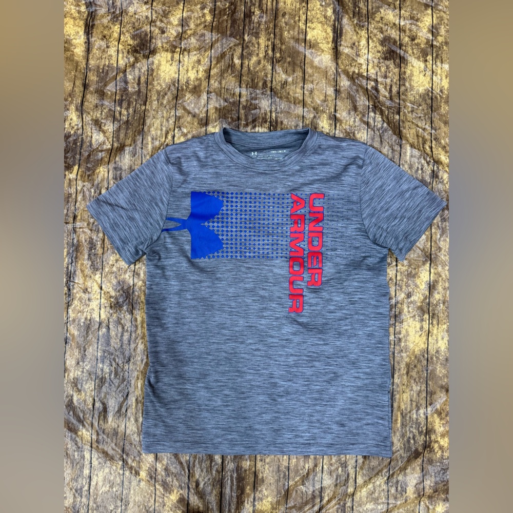 Under Armour T-Shirt Medium